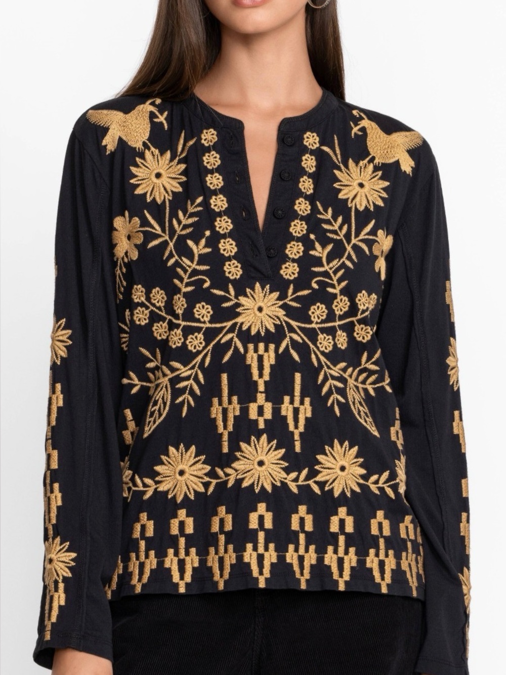 Johnny was GEORGINA RAW SEAM HENLEY medium euc top embroidered birds
